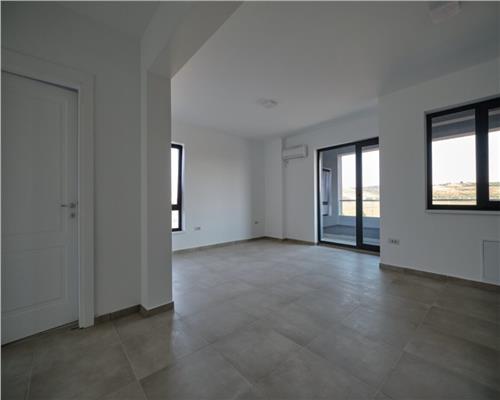 Apartament cu 3 camere, Tatarasi, bloc nou, la bulevard