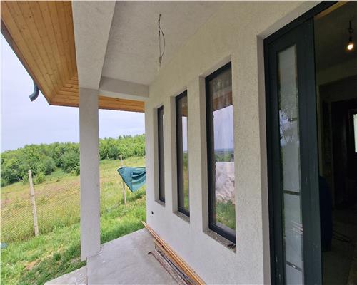 Casa pe Parter, Arcadia Barnova, la asfalt