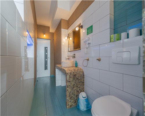 Hotel Exceptional de Vanzare in Inima Copoului