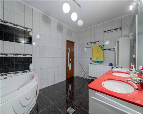 Cladire moderna 500 mp destinatie multipla