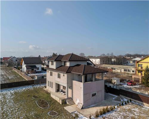 Casa premium P+1E+M, 308,52 mp, finisaje de lux