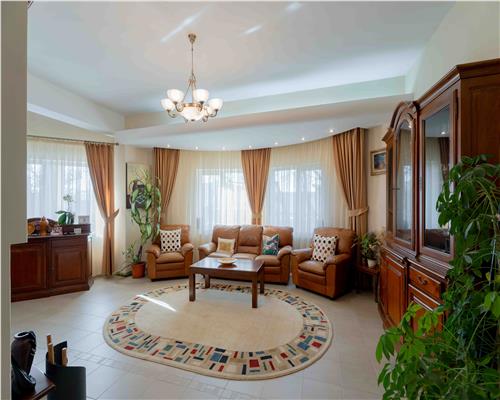 Casa de Lux in Livada cu Ciresi Eleganta, Confort si Panorama de Vis