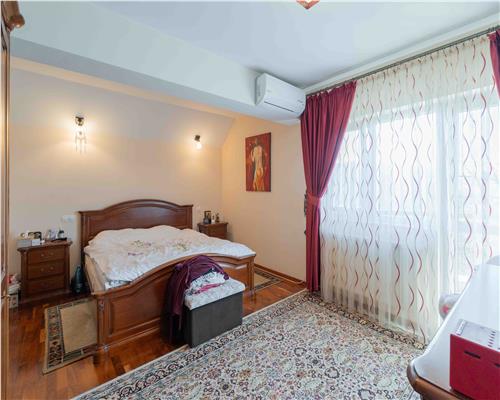Casa de Lux in Livada cu Ciresi Eleganta, Confort si Panorama de Vis