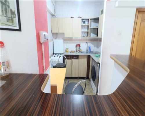 Apartament cu 2 camere, Bd. Stefan cel Mare, etaj 1, liber