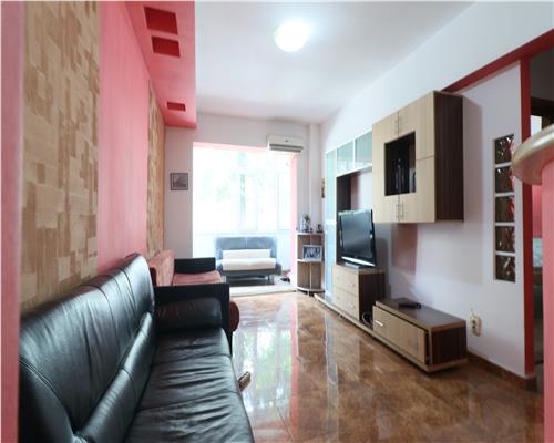 Apartament cu 2 camere, Bd. Stefan cel Mare, etaj 1, liber