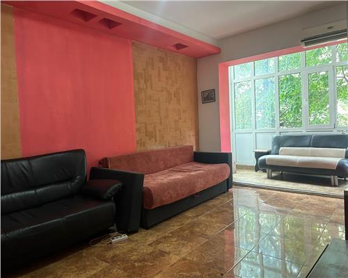Apartament cu 2 camere, Bd. Stefan cel Mare, etaj 1, liber
