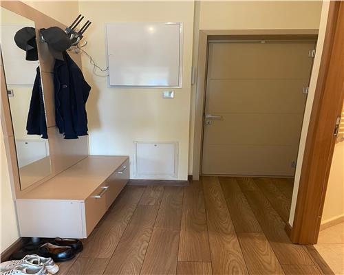 Apartament de 2 camere, Newton Tatarasi, etaj 4