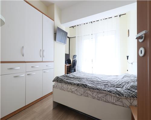 Apartament de 2 camere, Newton Tatarasi, etaj 4