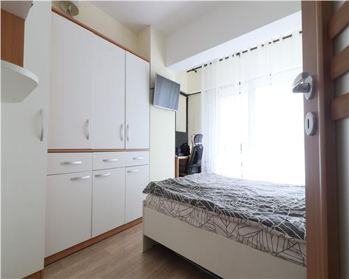 Apartament de 2 camere, Newton Tatarasi, etaj 4