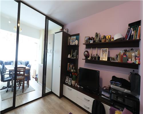 Apartament de 2 camere, Newton Tatarasi, etaj 4