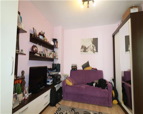 Apartament de 2 camere, Newton Tatarasi, etaj 4