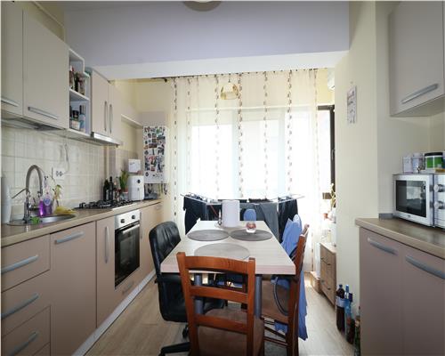 Apartament de 2 camere, Newton Tatarasi, etaj 4