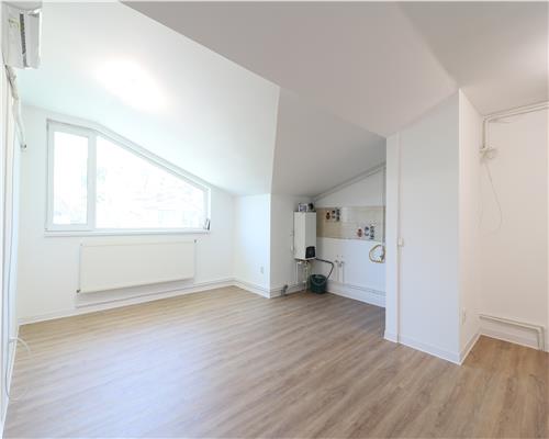 Apartament 3 camere Strada Luminii