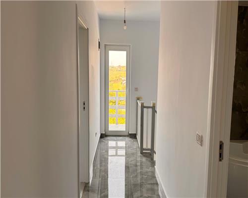 Vila individuala de vanzare in Valea Lupului, zona linistita, fundac privat, 4 camere, 120 mp utili, teren 350 mp.
