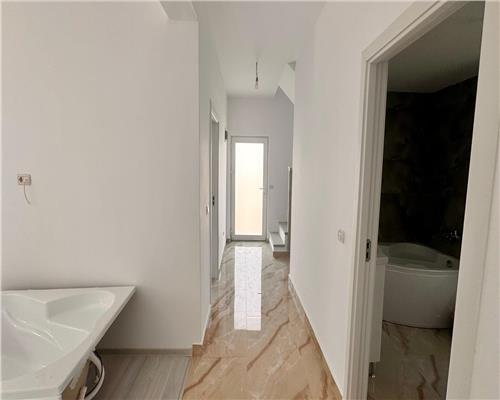 Vila individuala de vanzare in Valea Lupului, zona linistita, fundac privat, 4 camere, 120 mp utili, teren 350 mp.