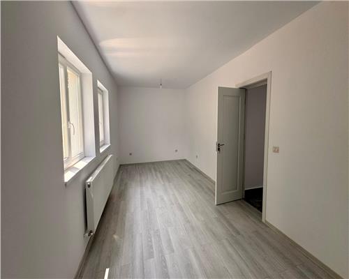 Vila individuala de vanzare in Valea Lupului, zona linistita, fundac privat, 4 camere, 120 mp utili, teren 350 mp.