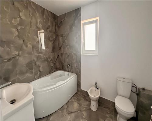 Vila individuala de vanzare in Valea Lupului, zona linistita, fundac privat, 4 camere, 120 mp utili, teren 350 mp.