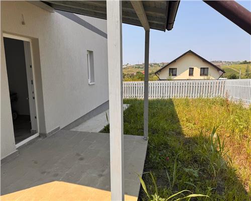 Vila individuala de vanzare in Valea Lupului, zona linistita, fundac privat, 4 camere, 120 mp utili, teren 350 mp.
