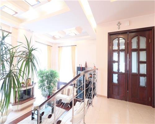 Vila exclusivista de vanzare in Iasi, design impunator,  localizare excelenta.