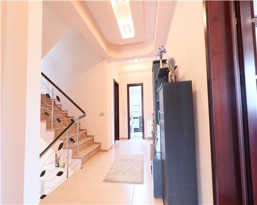 Vila exclusivista de vanzare in Iasi, design impunator,  localizare excelenta.