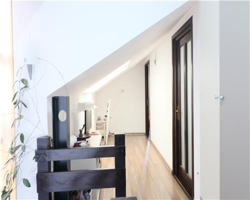 Vila individuala in Barnova 3 camere, 1000 mp teren, curte superba amenajata, garaj incalzit