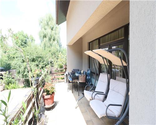 Vila individuala in Barnova 3 camere, 1000 mp teren, curte superba amenajata, garaj incalzit