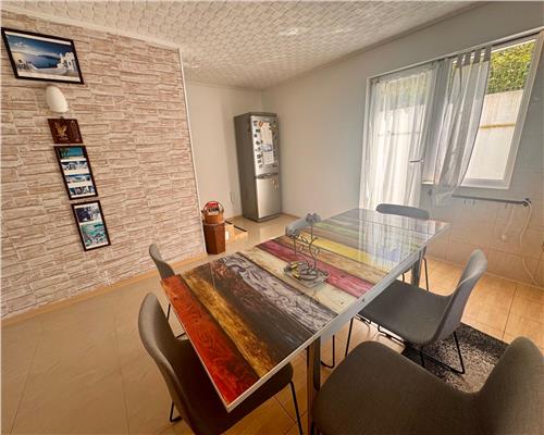 Vila duplex de vanzare Bucium, zona exclusivista, curte cu vegetatie matura, vedere deosebita