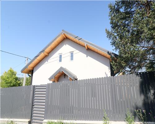 Casa traditionala reconditionata,  cu vedere la lac, Dorobant