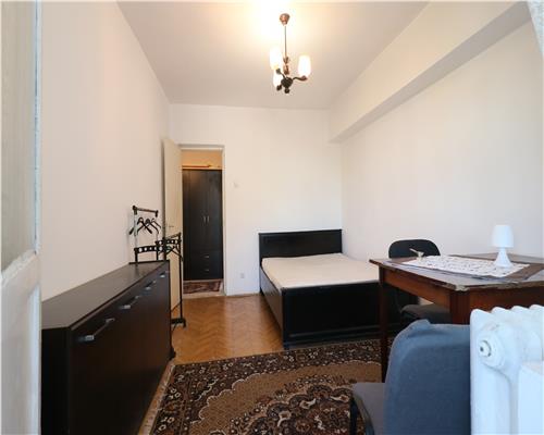 Apartament de 3 camere decomandat, etaj 3, 2 bai - Pacurari