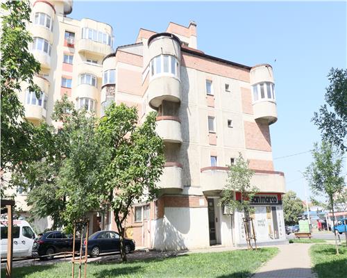 Apartament de 3 camere decomandat, etaj 3, 2 bai  Pacurari