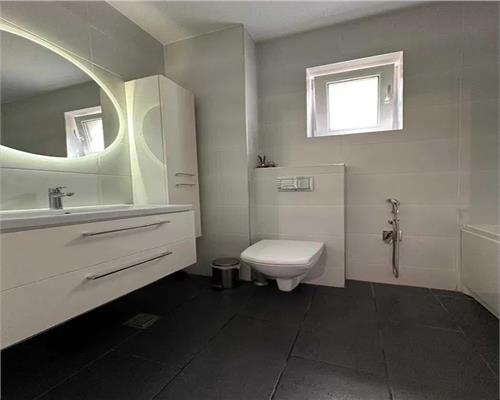 Apartament 3 camere decomandat INTABULAT si PARCARE